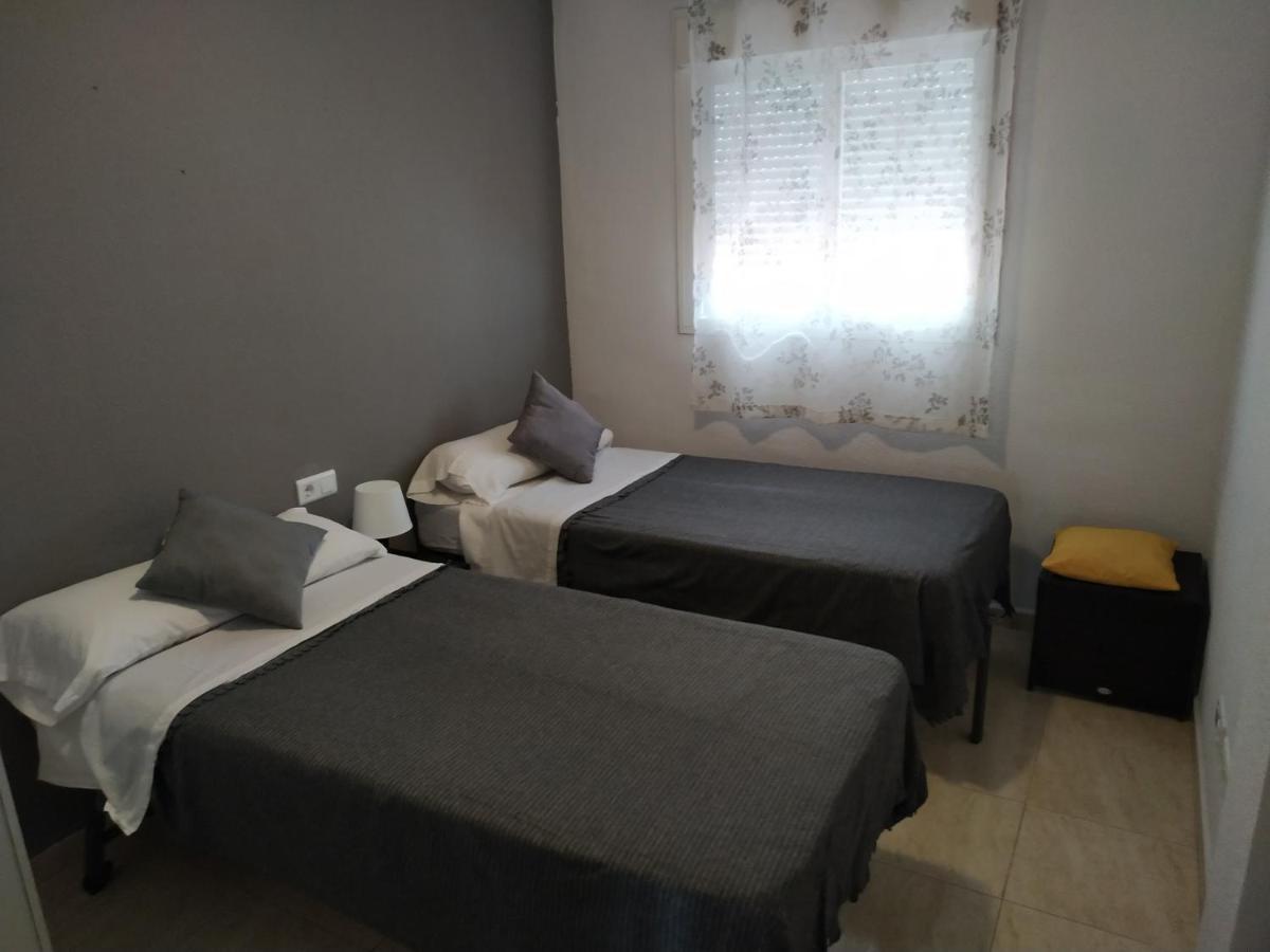 Malaga Yellow Duplex Free Parking And Terrace Luaran gambar