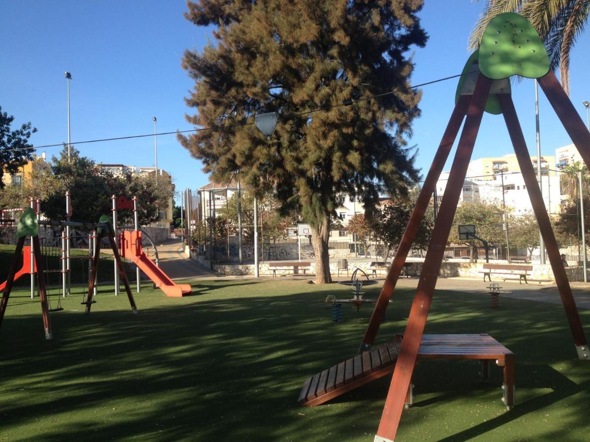 Malaga Yellow Duplex Free Parking And Terrace Luaran gambar