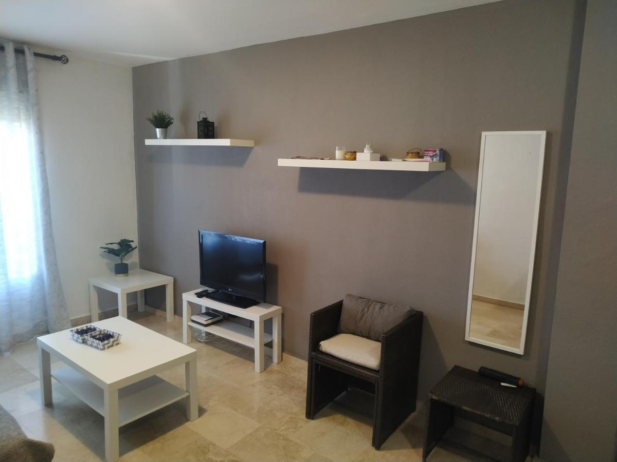 Malaga Yellow Duplex Free Parking And Terrace Luaran gambar
