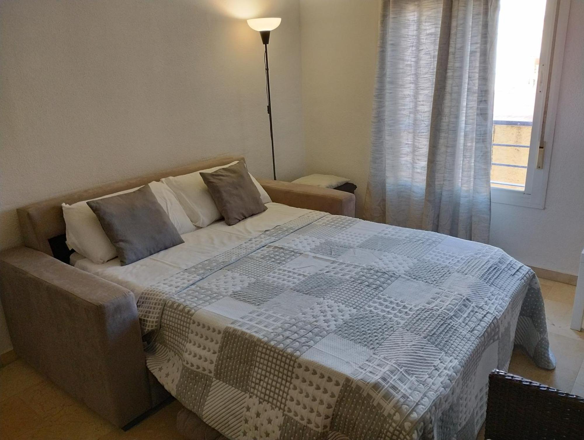 Malaga Yellow Duplex Free Parking And Terrace Luaran gambar