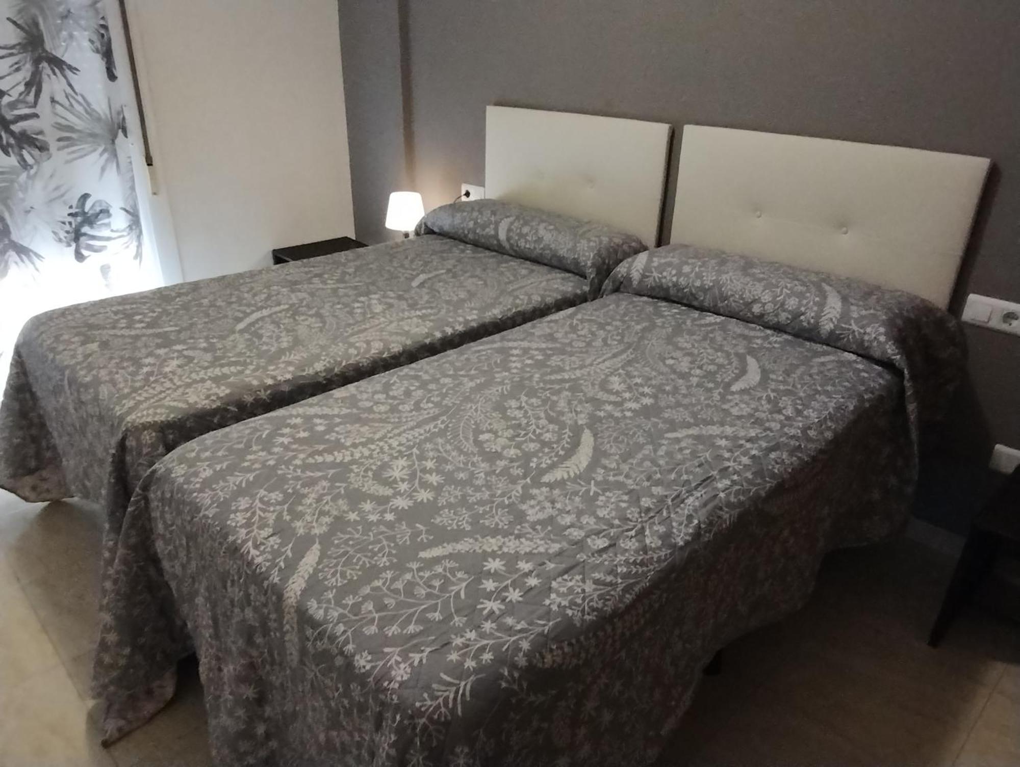 Malaga Yellow Duplex Free Parking And Terrace Luaran gambar