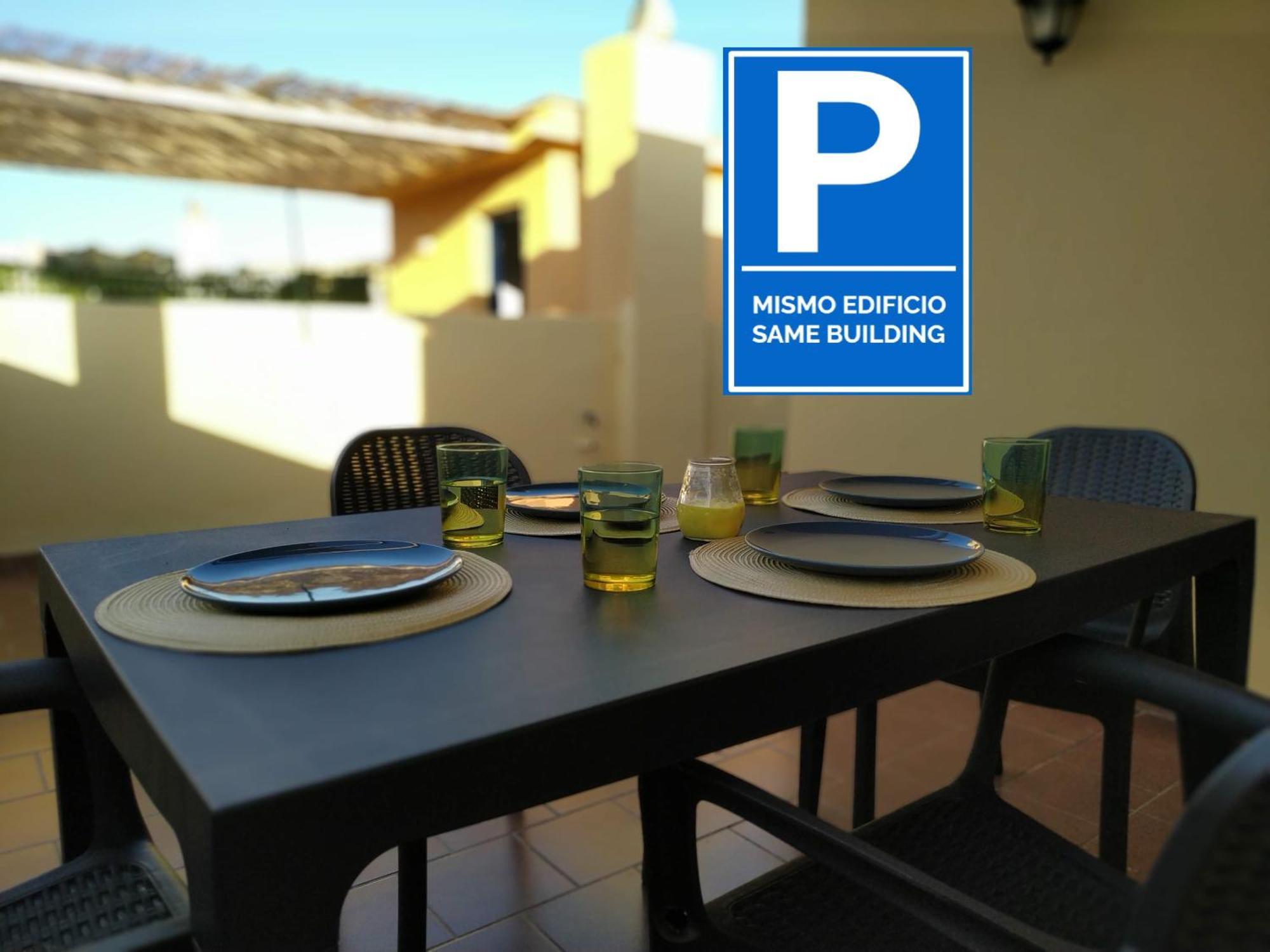 Malaga Yellow Duplex Free Parking And Terrace Luaran gambar